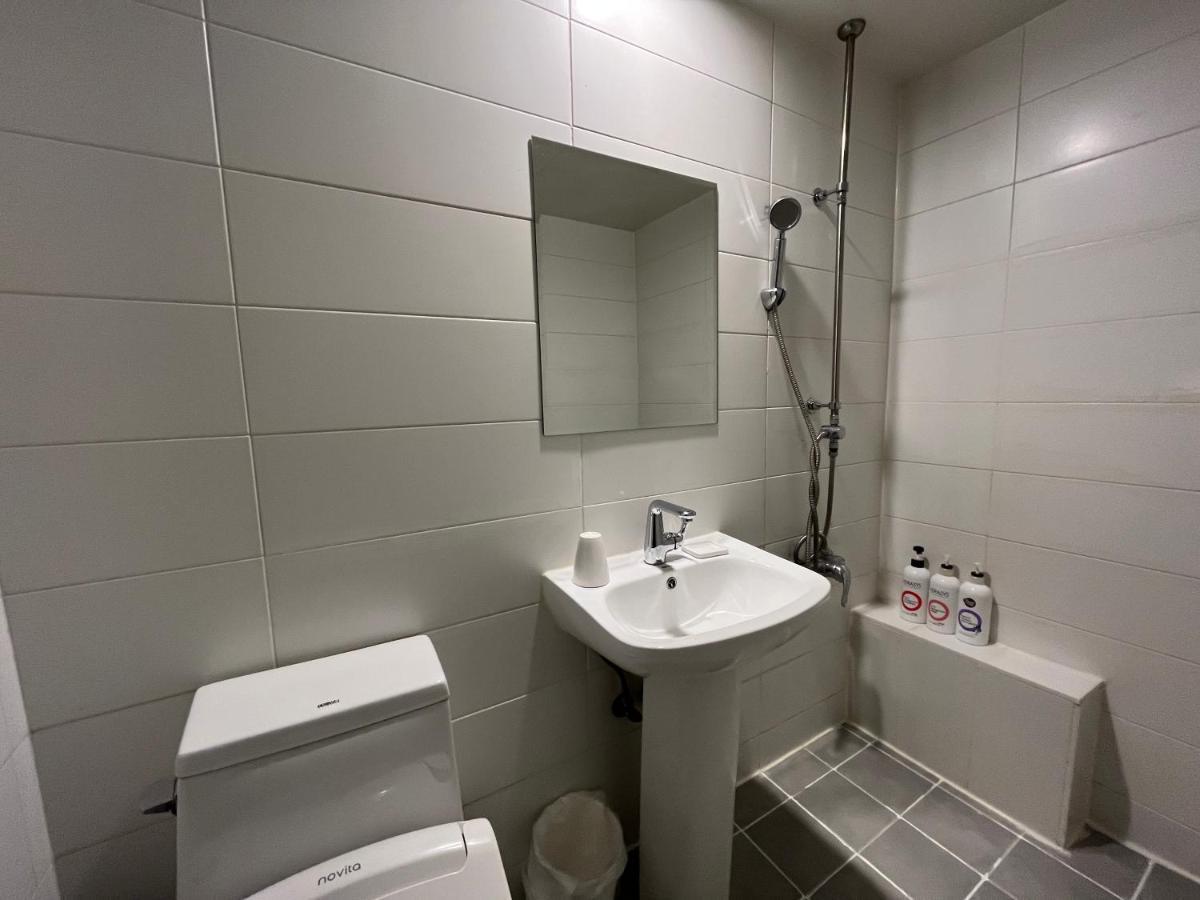 Hotel Yaja Hwajeong Station Коян Екстер'єр фото