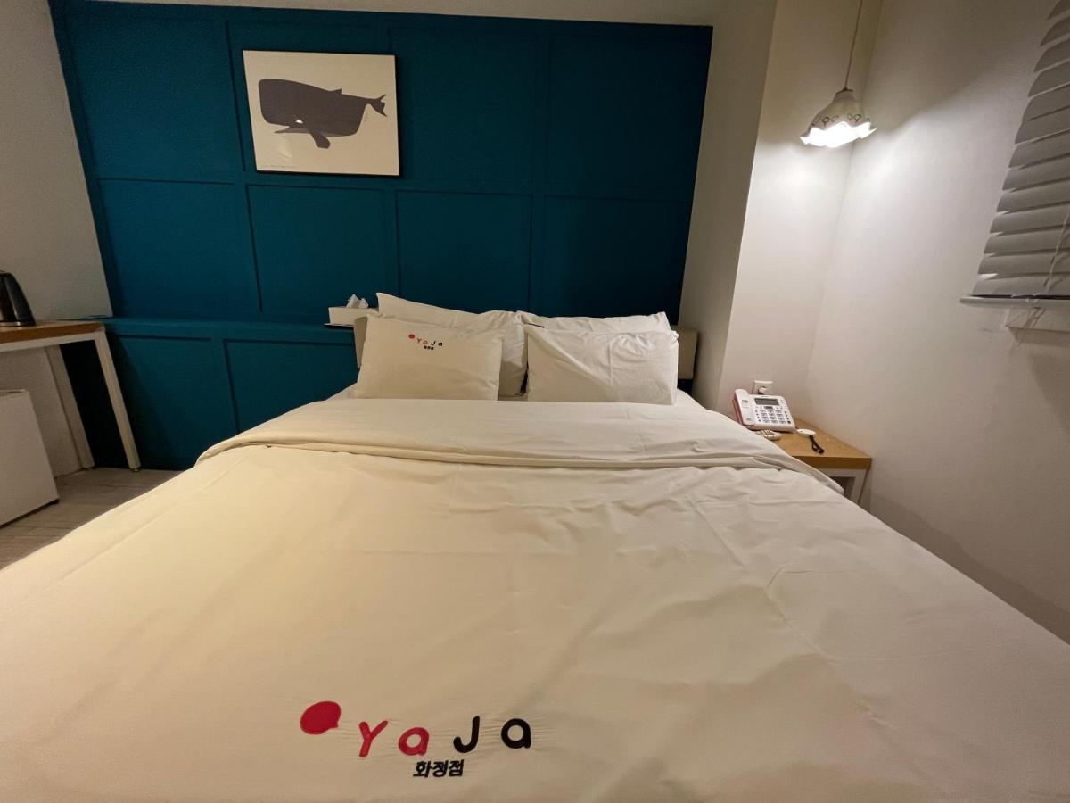 Hotel Yaja Hwajeong Station Коян Екстер'єр фото