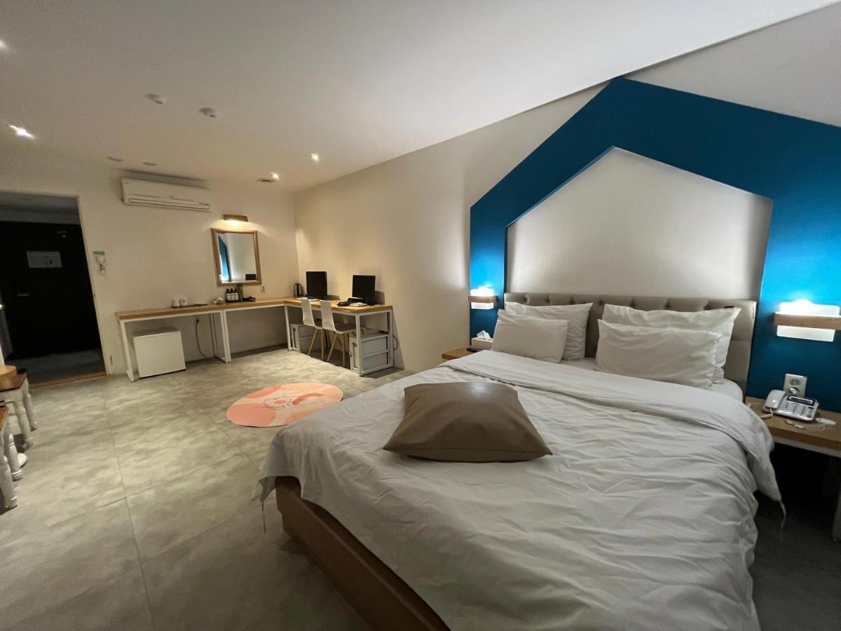 Hotel Yaja Hwajeong Station Коян Екстер'єр фото