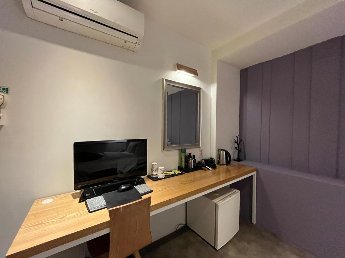 Hotel Yaja Hwajeong Station Коян Екстер'єр фото
