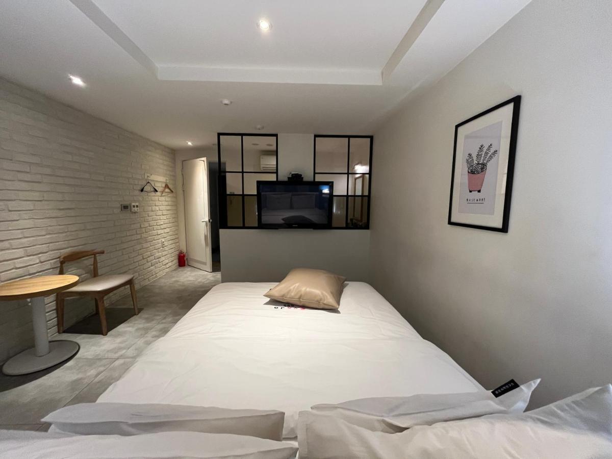 Hotel Yaja Hwajeong Station Коян Екстер'єр фото