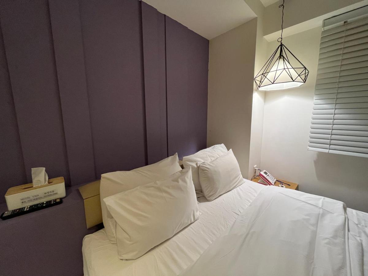Hotel Yaja Hwajeong Station Коян Екстер'єр фото