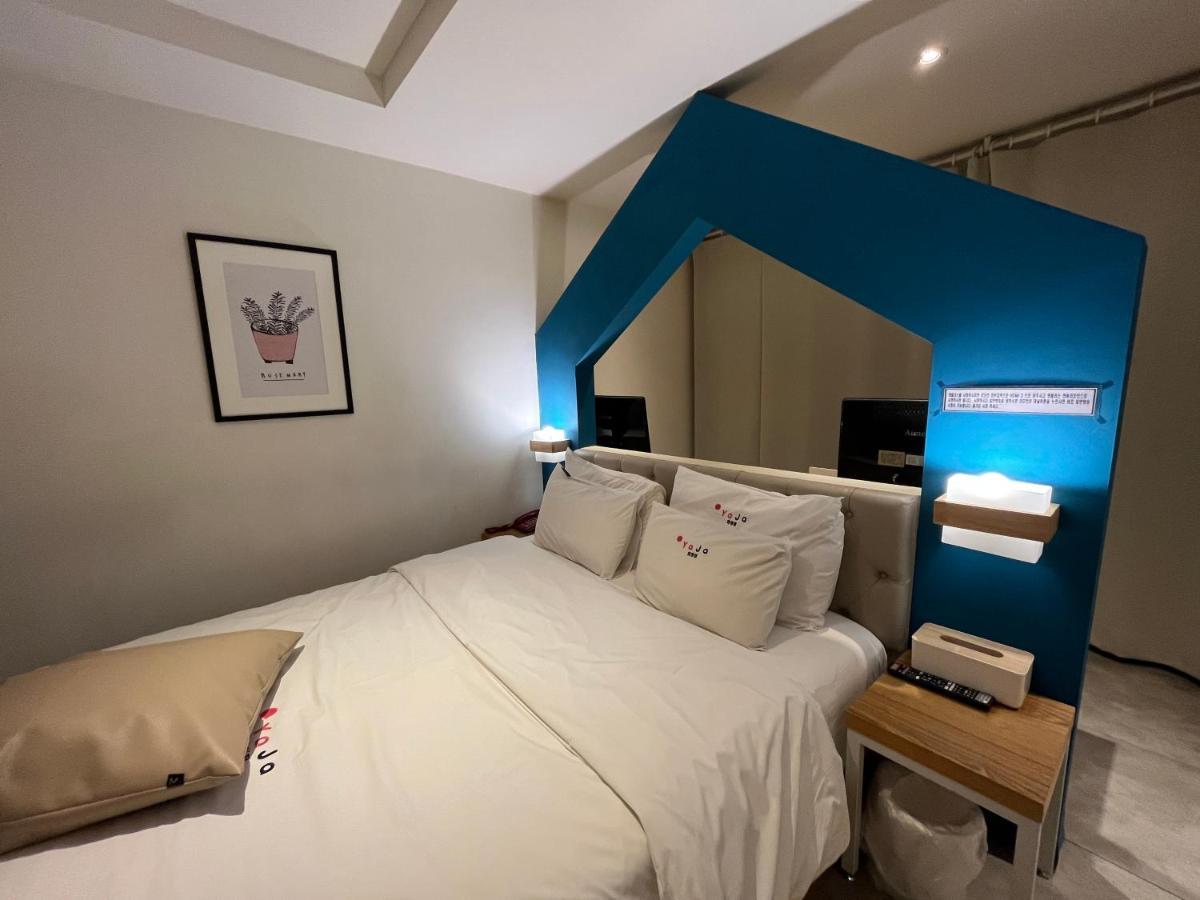 Hotel Yaja Hwajeong Station Коян Екстер'єр фото